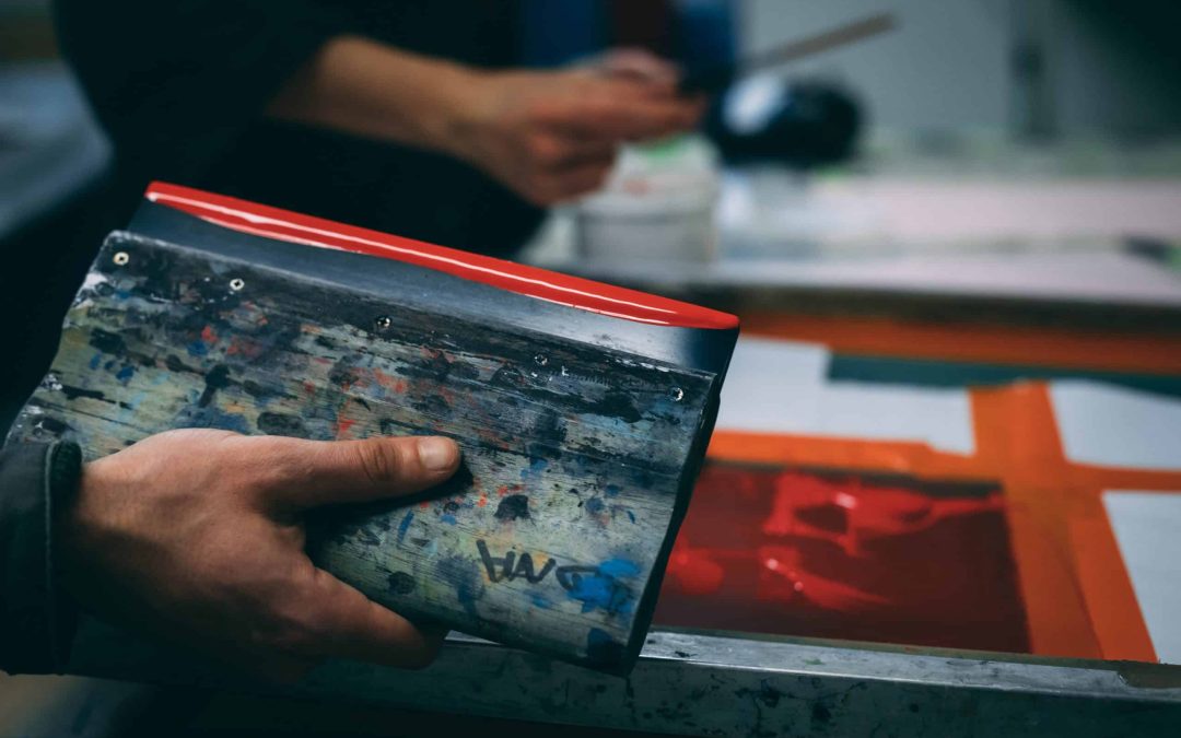 Stampa Serigrafica vs Stampa Digitale: Qual è la soluzione migliore per il tuo progetto?